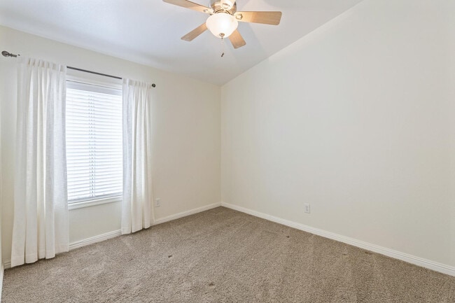 Building Photo - 7362 E Hanover Way