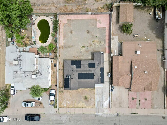 Building Photo - 137 Anita Cir