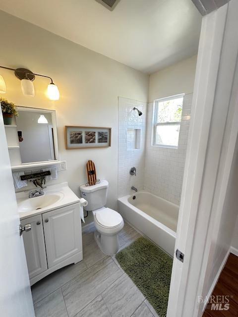 Primary Photo - 336 Carolina St