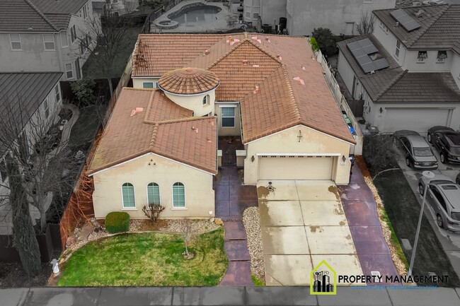 Building Photo - Exceptional Single-Story Home for Rent - 2...