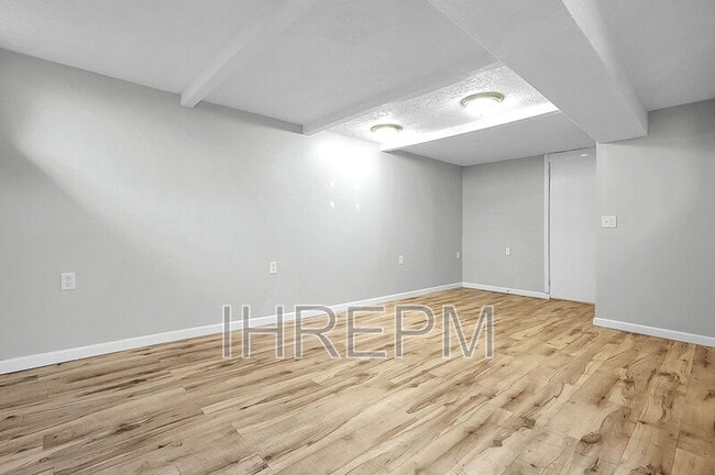 Building Photo - 3072 Morsetown Ct S