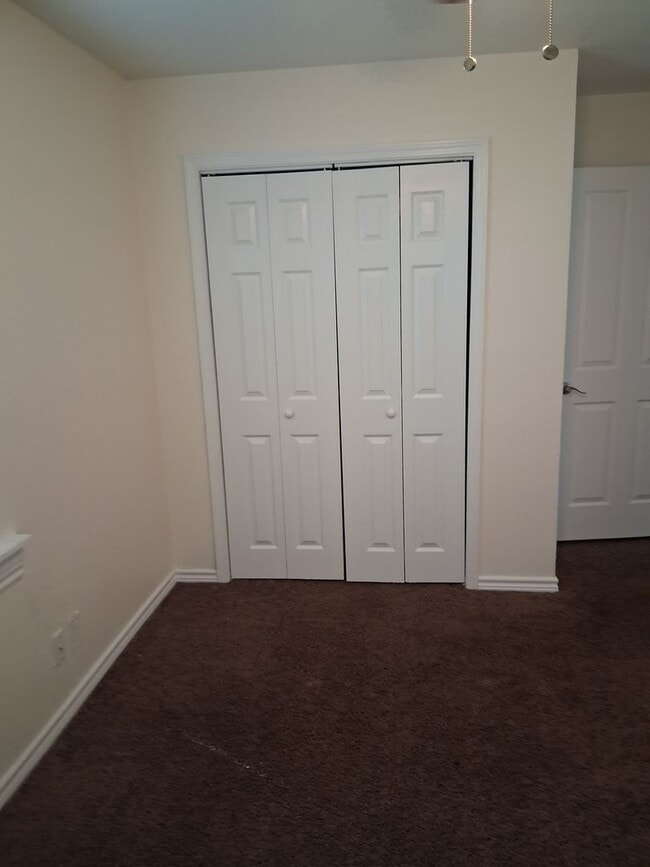 Building Photo - 1414 Alta Mira Dr