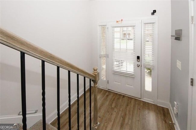 Building Photo - 10162 Benton Woods Dr