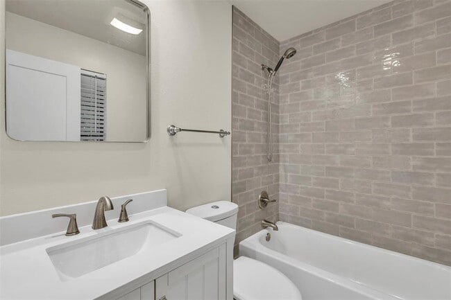 Building Photo - 12312 Yarmont Way