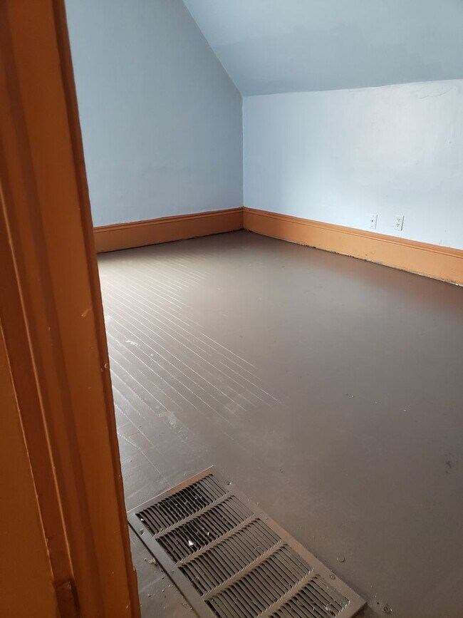 Building Photo - 3324N27thM