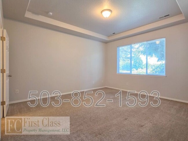 Building Photo - 21844 SW VINTNER Ln