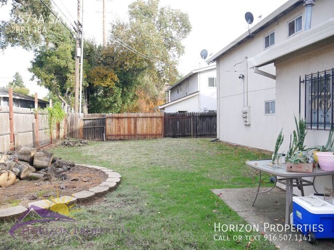 Building Photo - Open 2 Bed 1 Bath Fourplex in Citrus Heights