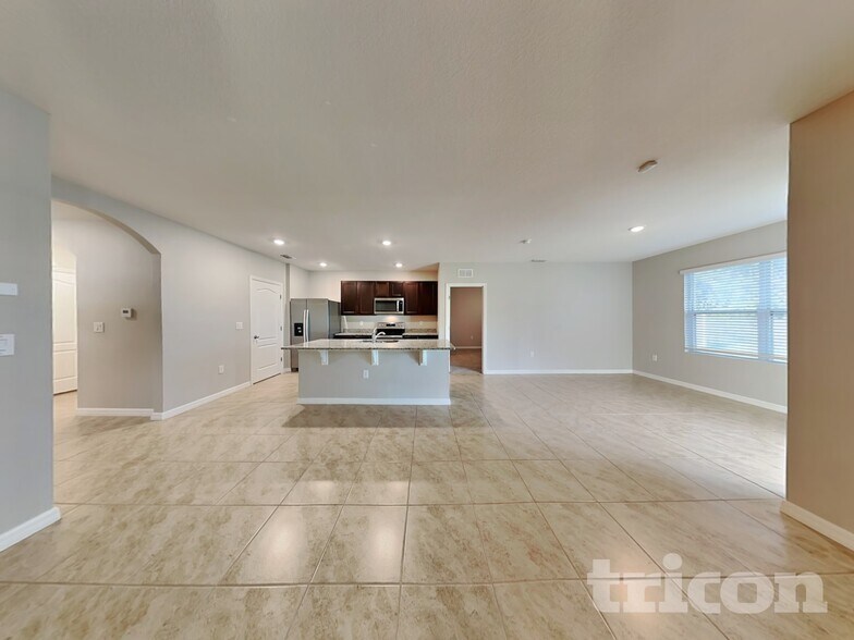 Building Photo - 5765 Arlington River Dr.