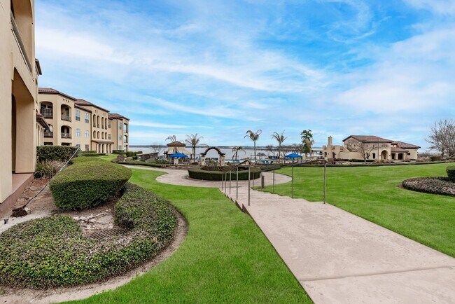 Building Photo - 17040 W Farm To Market 1097