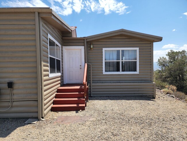 Building Photo - Large manufactured home in Topaz Ranch Est...