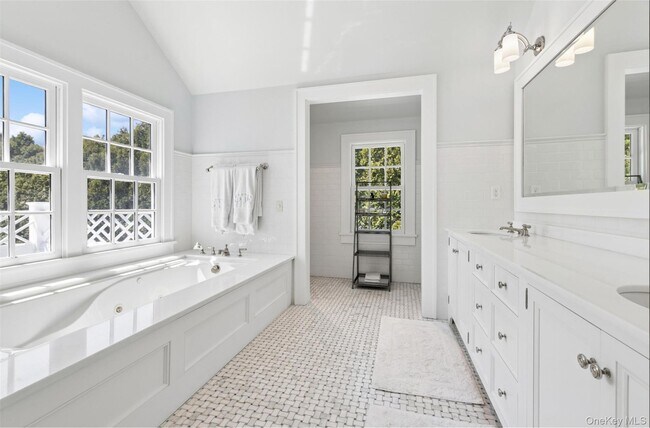 Building Photo - 60 Old Town Crossing