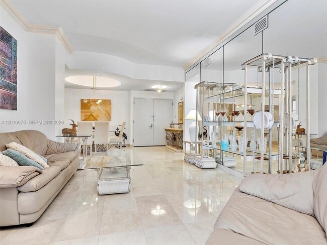Building Photo - 8925 Collins Ave