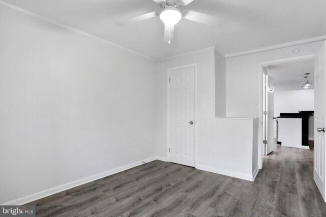 Building Photo - 205 S Princess St