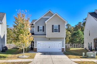 Building Photo - 301 Claudia Dr