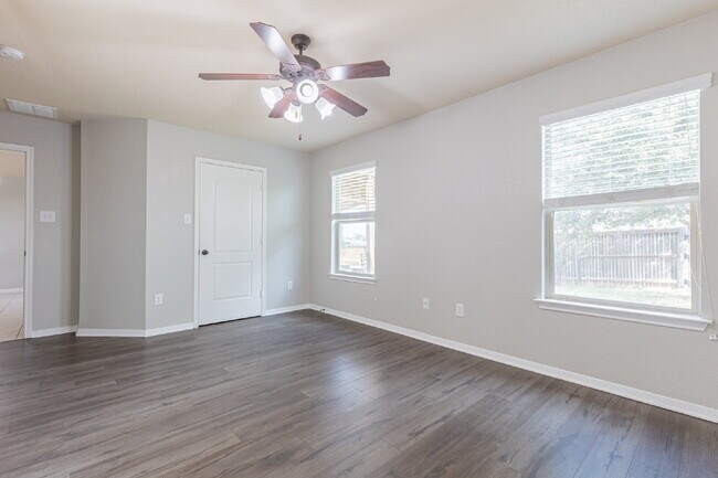 Building Photo - 5815 Southern Knoll