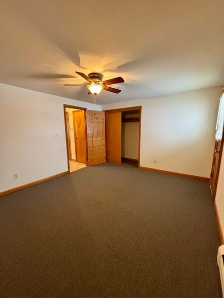 Building Photo - 5333 Broadway, 4