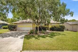 Building Photo - Charming, spacious 3bed/2bath home w/ office, screened patio & double car garage in Northridge su...