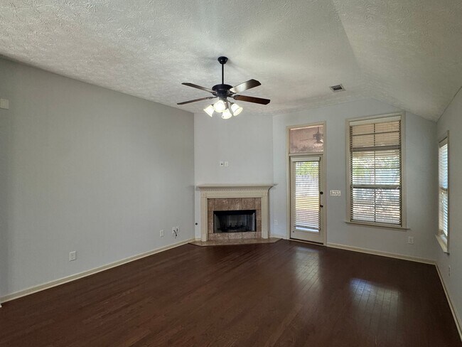 Building Photo - Pike Road Home