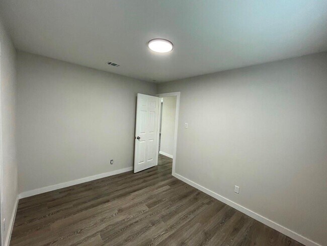 Building Photo - 9605 Newfoundland Cir