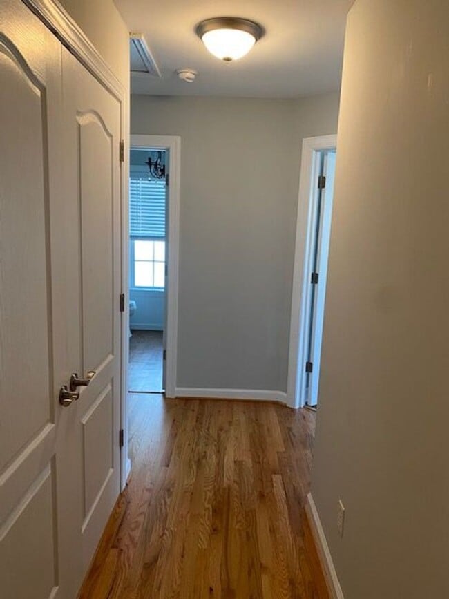 Building Photo - 5329 Center St