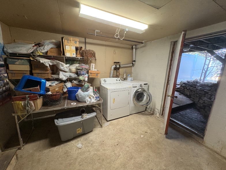 Building Photo - 221 E Cumberland St