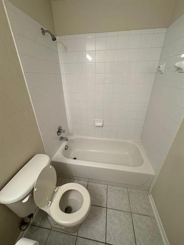 Building Photo - 9205 Lenox Dr