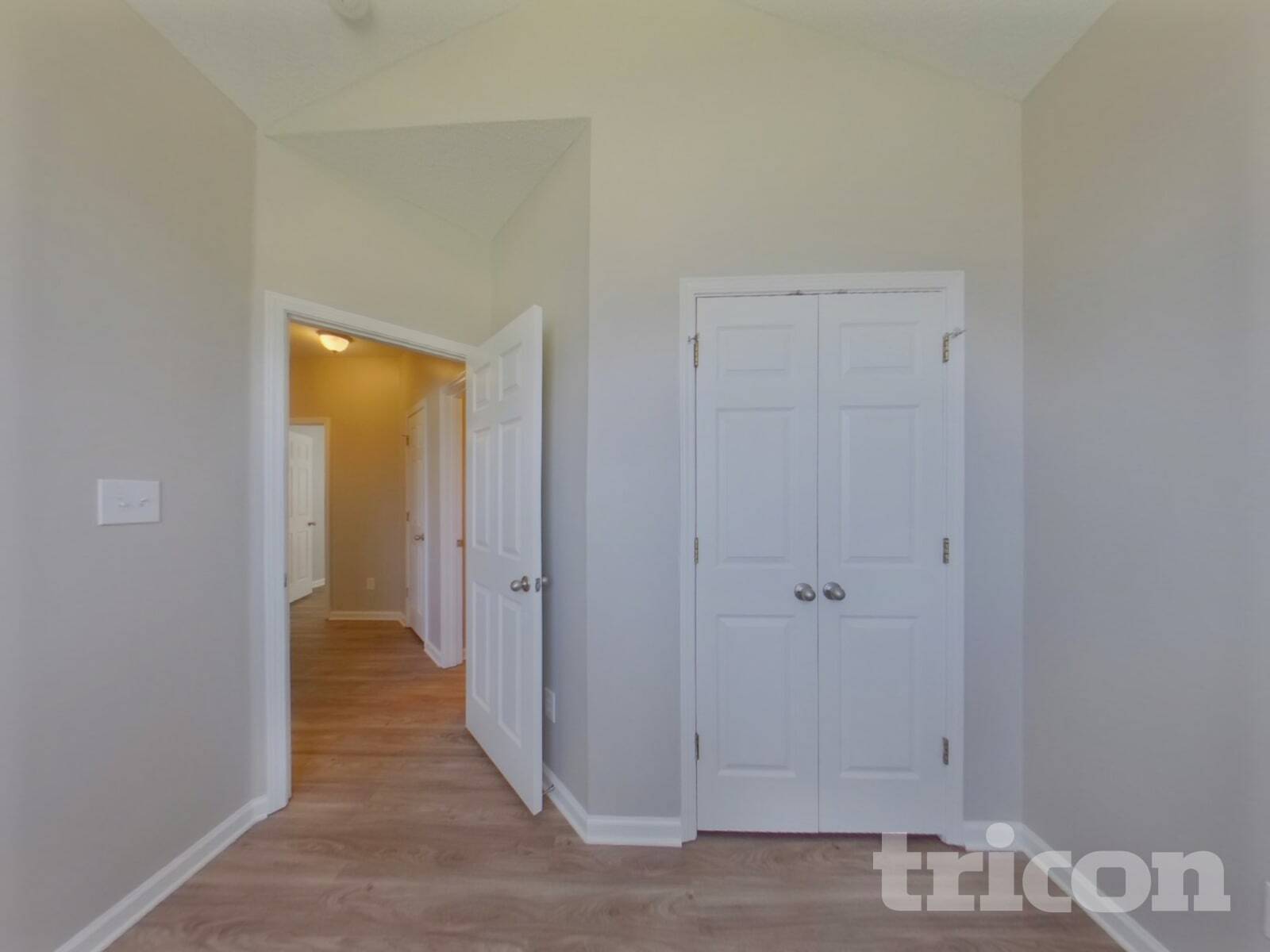 Building Photo - 3004 Dairy Farm Dr