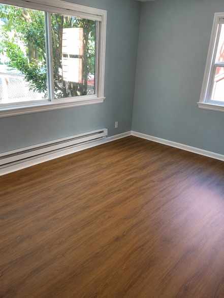 Living room - 4424 42nd Ave SW