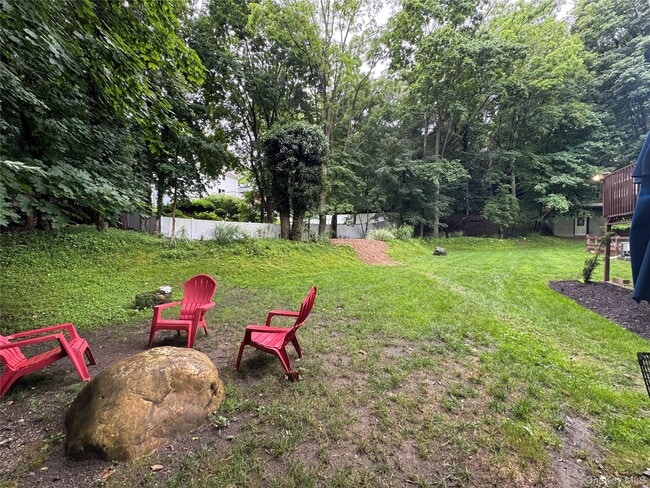 Building Photo - 328 E Broadway