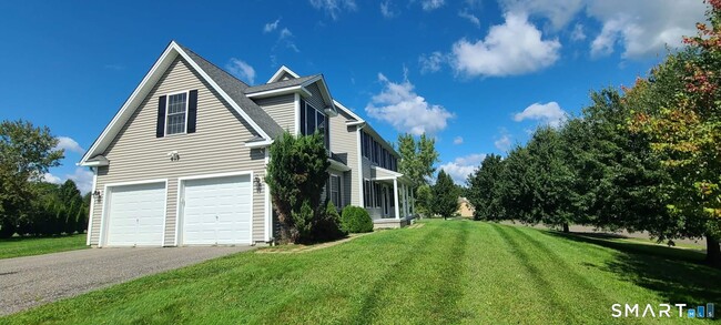 Building Photo - 47 Pineridge Dr