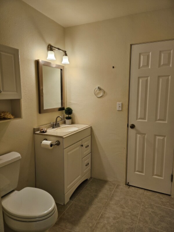 Building Photo - 5150 Kupele Pl