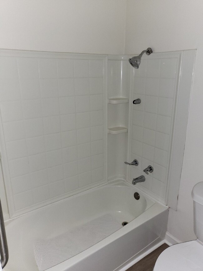 Building Photo - "Charming 3-Bed Home with Cozy 982 Sq. Ft. Living Space on Smith Avenue, Trumann!"