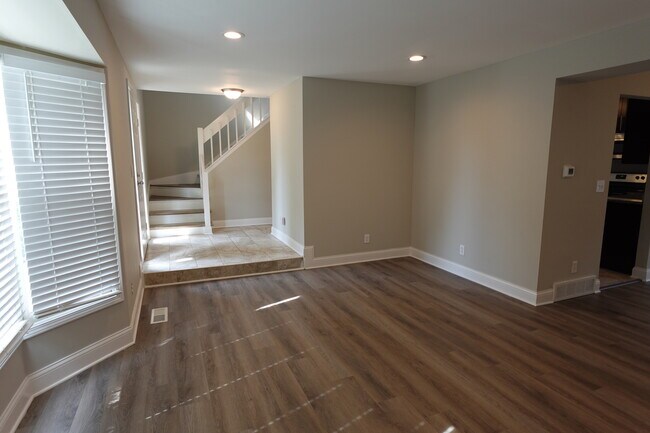 Building Photo - 1259 Knollwood Cir