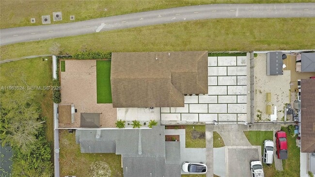 Building Photo - 21049 SW 118th Ave