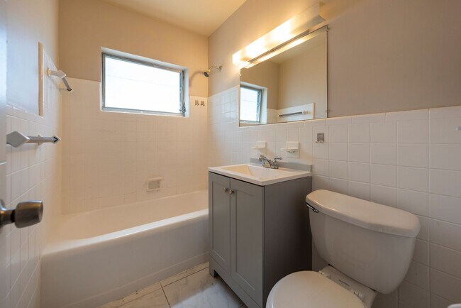 Building Photo - Large home with spacious patio and washer ...