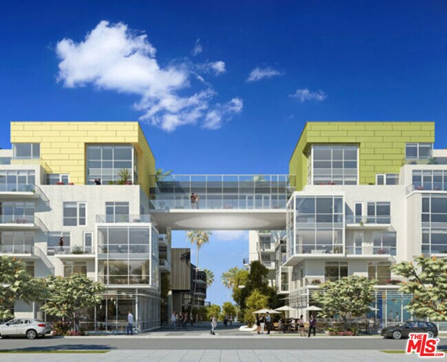 Building Photo - 1705 Ocean Ave
