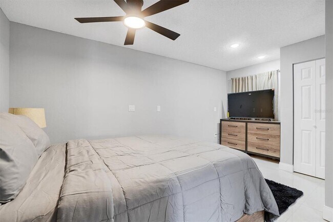 Building Photo - 216 N Griffin Dr