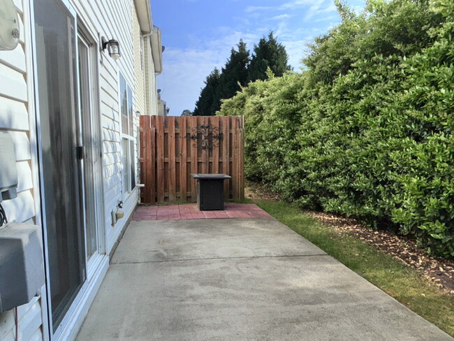 Building Photo - 3010 Winding Waters Way