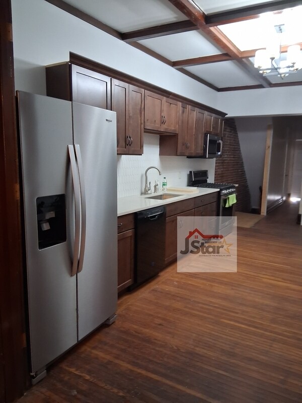 Building Photo - 1236 Perkiomen Ave