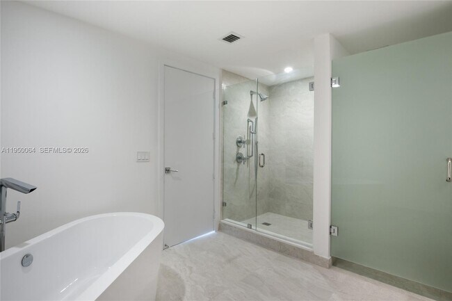 Building Photo - 488 NE 18th St