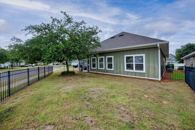 Building Photo - 131 Dusky Wy