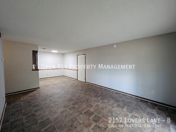 Building Photo - 2152 Lovers Ln