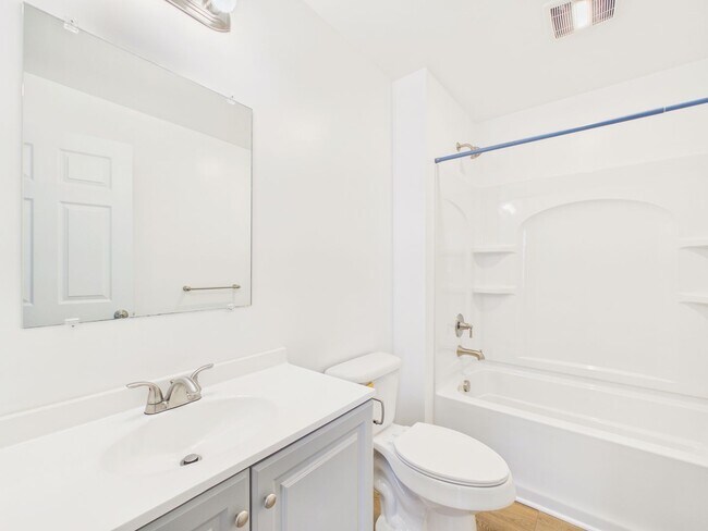 Building Photo - 1097 2nd St