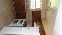 Building Photo - 525 Great Park Dr