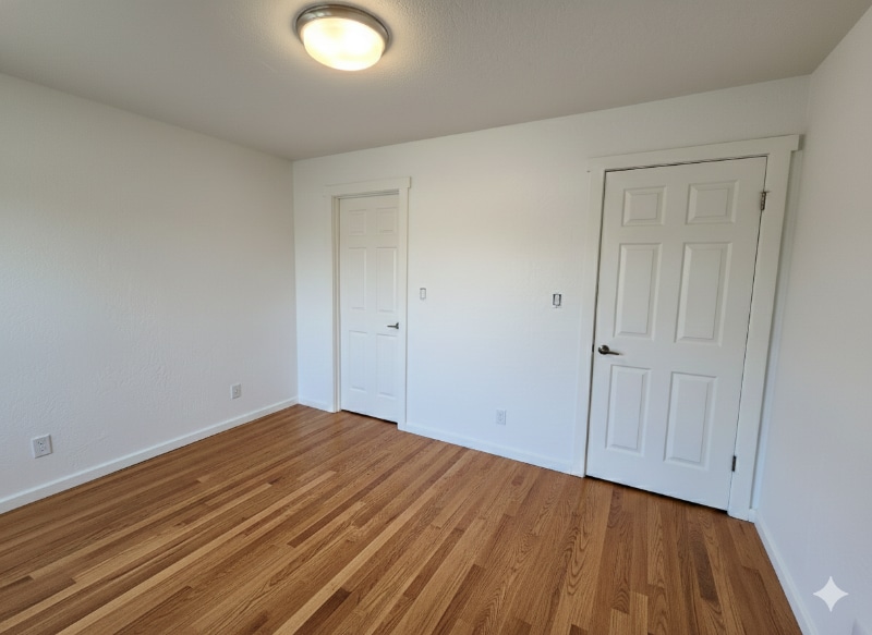 Building Photo - 1570 S Peach St