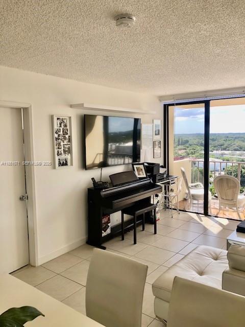 Building Photo - 1470 NE 123rd St