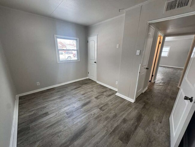 Building Photo - 4018 Tyler St