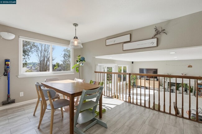 Building Photo - 342 Newcastle Ln