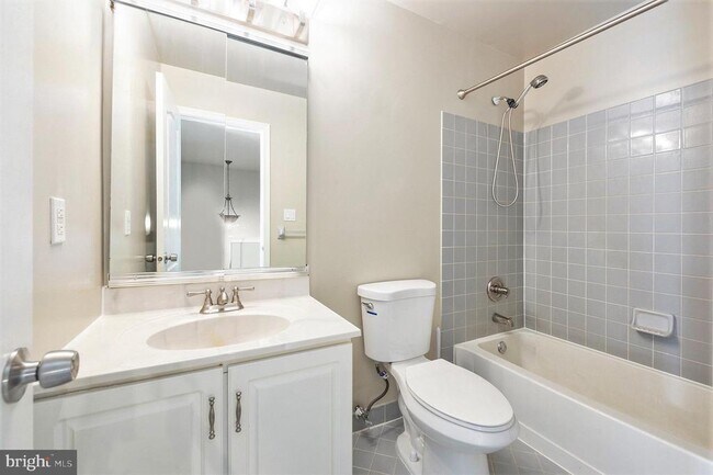 Building Photo - 131 Gleneagles Dr