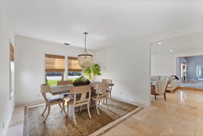 Building Photo - 669 35th St